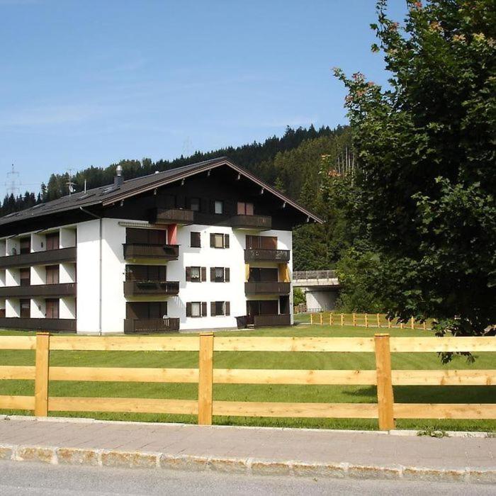 Living Appartement Flachau Exterior photo
